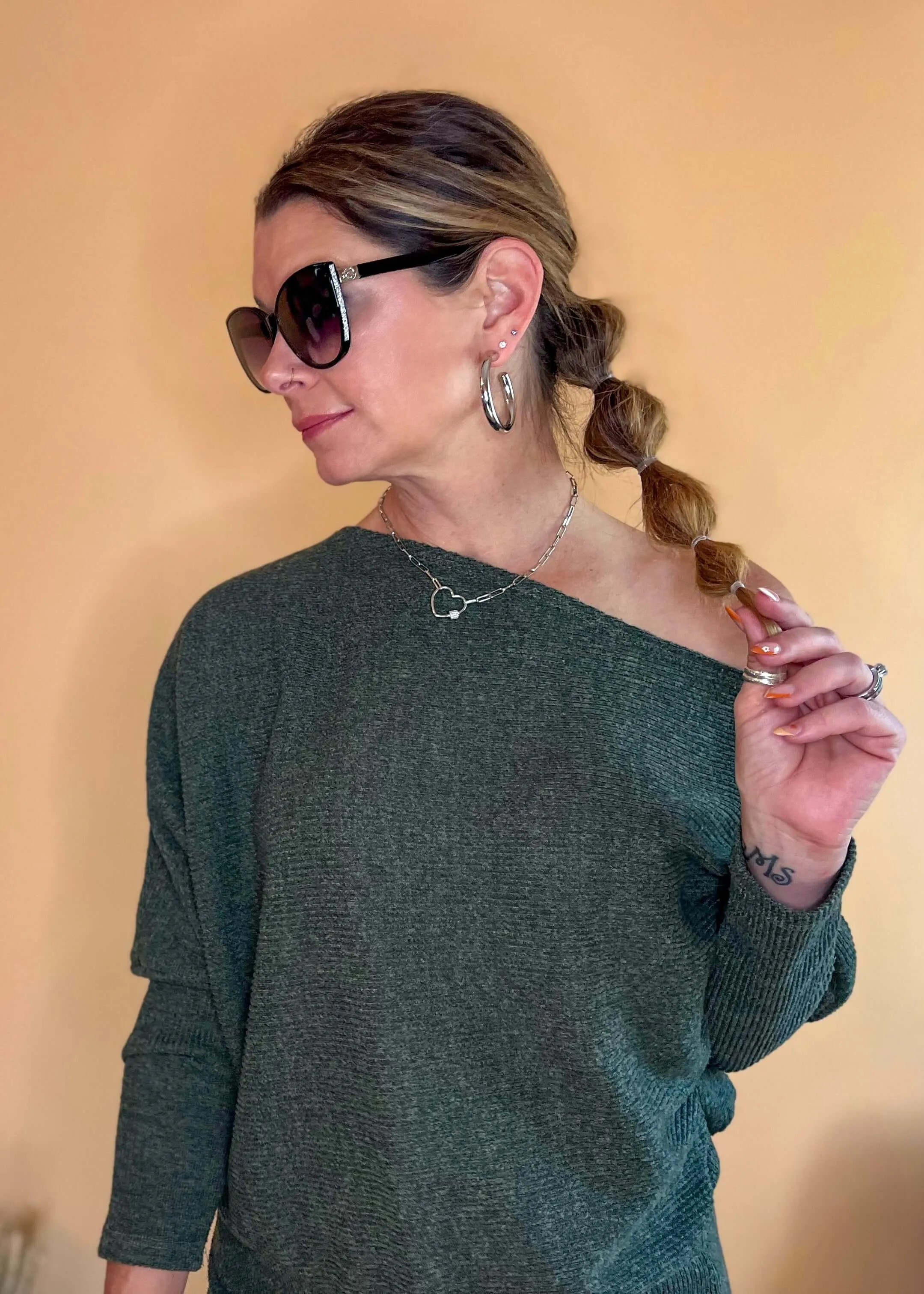 Allure Glitter Cat Eye Sunglasses - Black/Silver