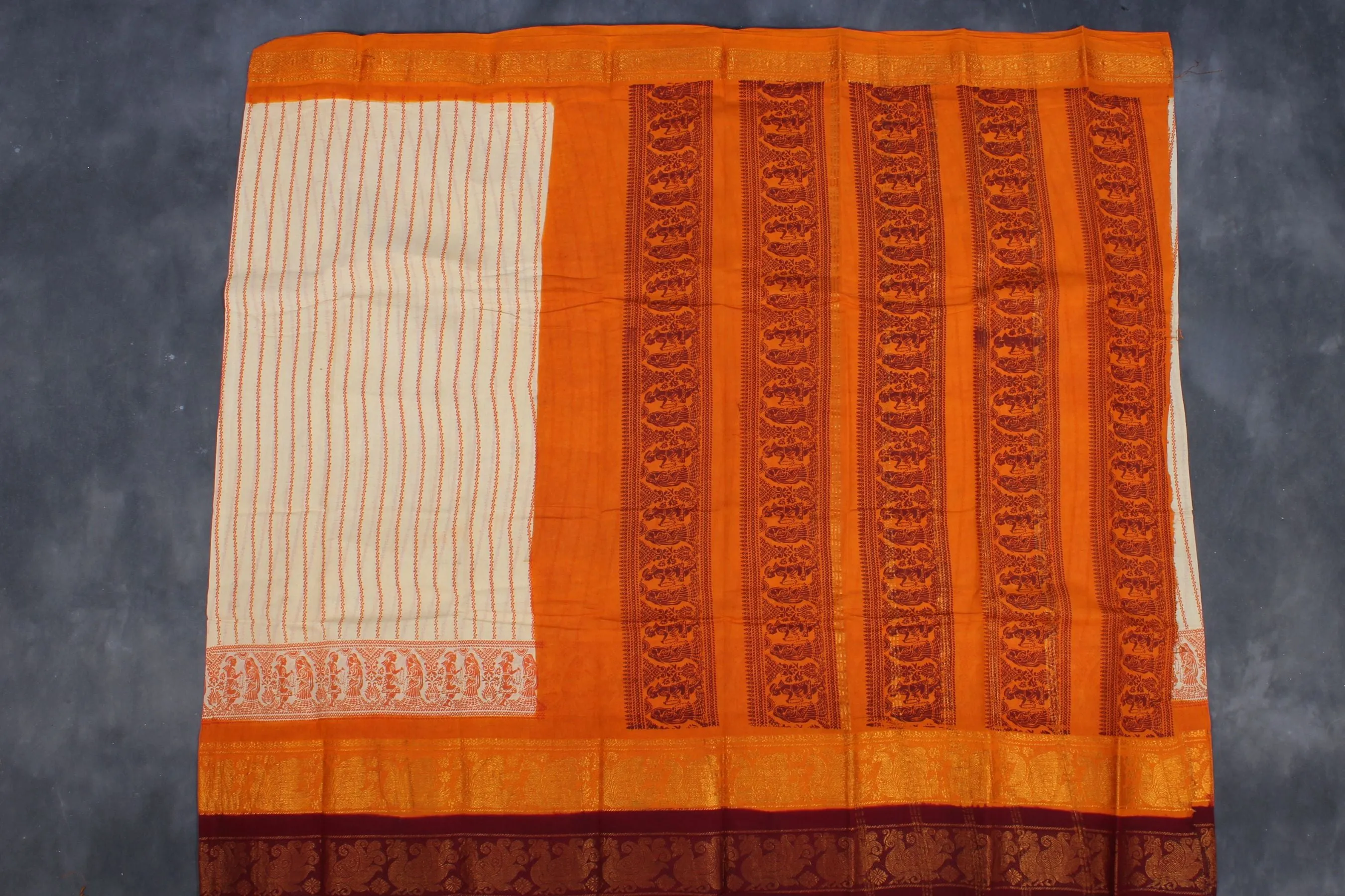 Authentic Madurai Sungudi Cotton Saree - Cultural Elegance & Lightweight