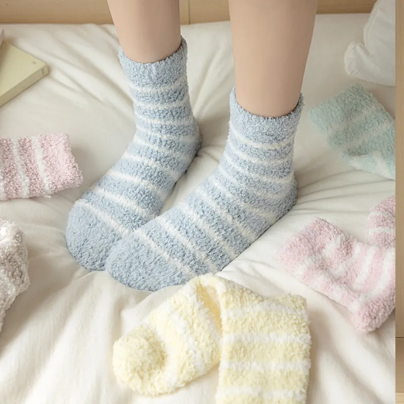 Cozy Winter Striped Women's Socks Thick, Non-Shedding Coral Fleece For Warmth, Leisure, And Sleep