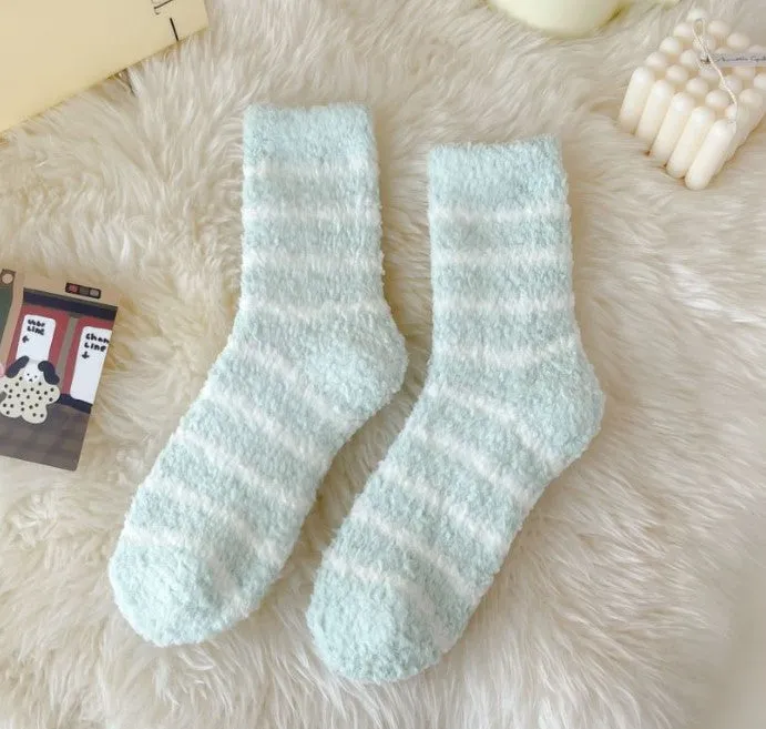 Cozy Winter Striped Women's Socks Thick, Non-Shedding Coral Fleece For Warmth, Leisure, And Sleep