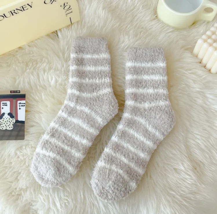 Cozy Winter Striped Women's Socks Thick, Non-Shedding Coral Fleece For Warmth, Leisure, And Sleep