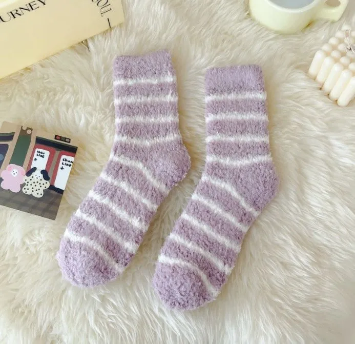 Cozy Winter Striped Women's Socks Thick, Non-Shedding Coral Fleece For Warmth, Leisure, And Sleep
