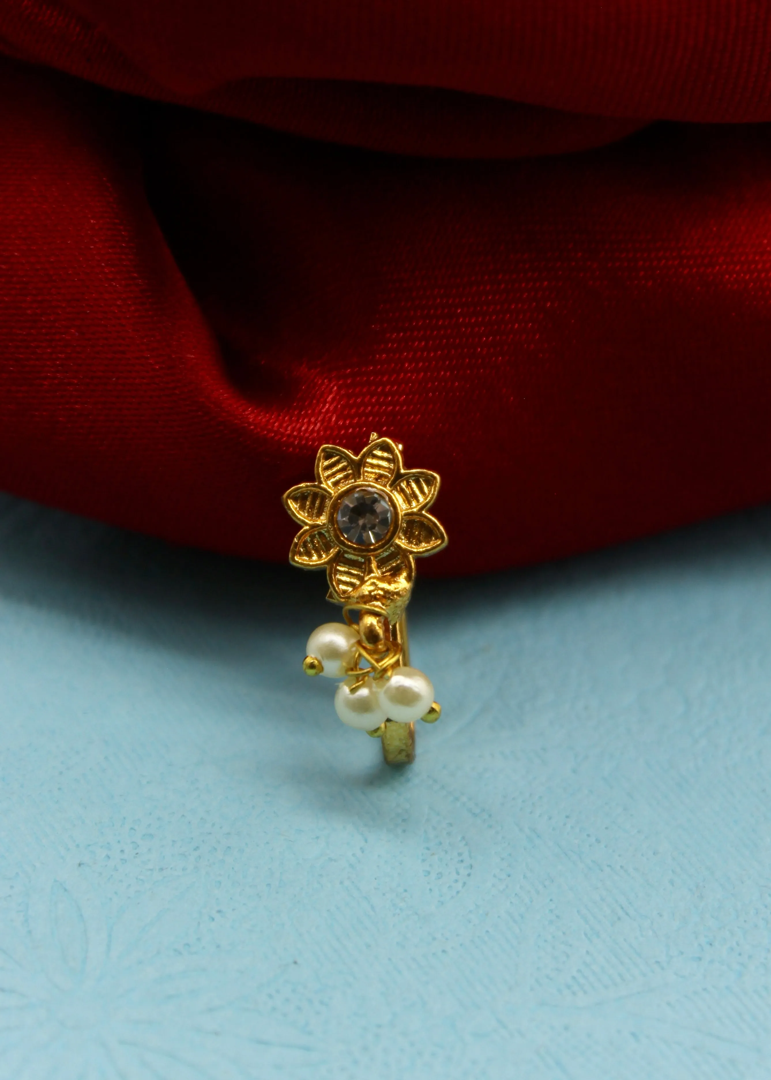 DELICATE ANTIQUE NOSE PIN