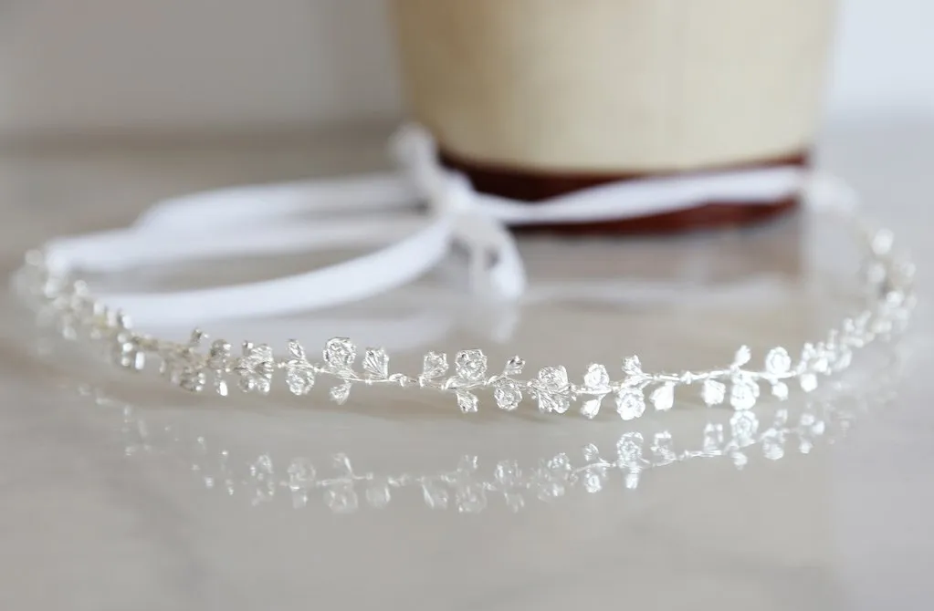 Delicate Metal Rose Hair Vine