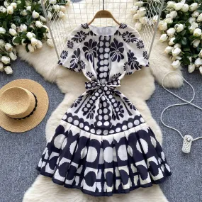 Delicate Puffy Sleeve Printed Dress