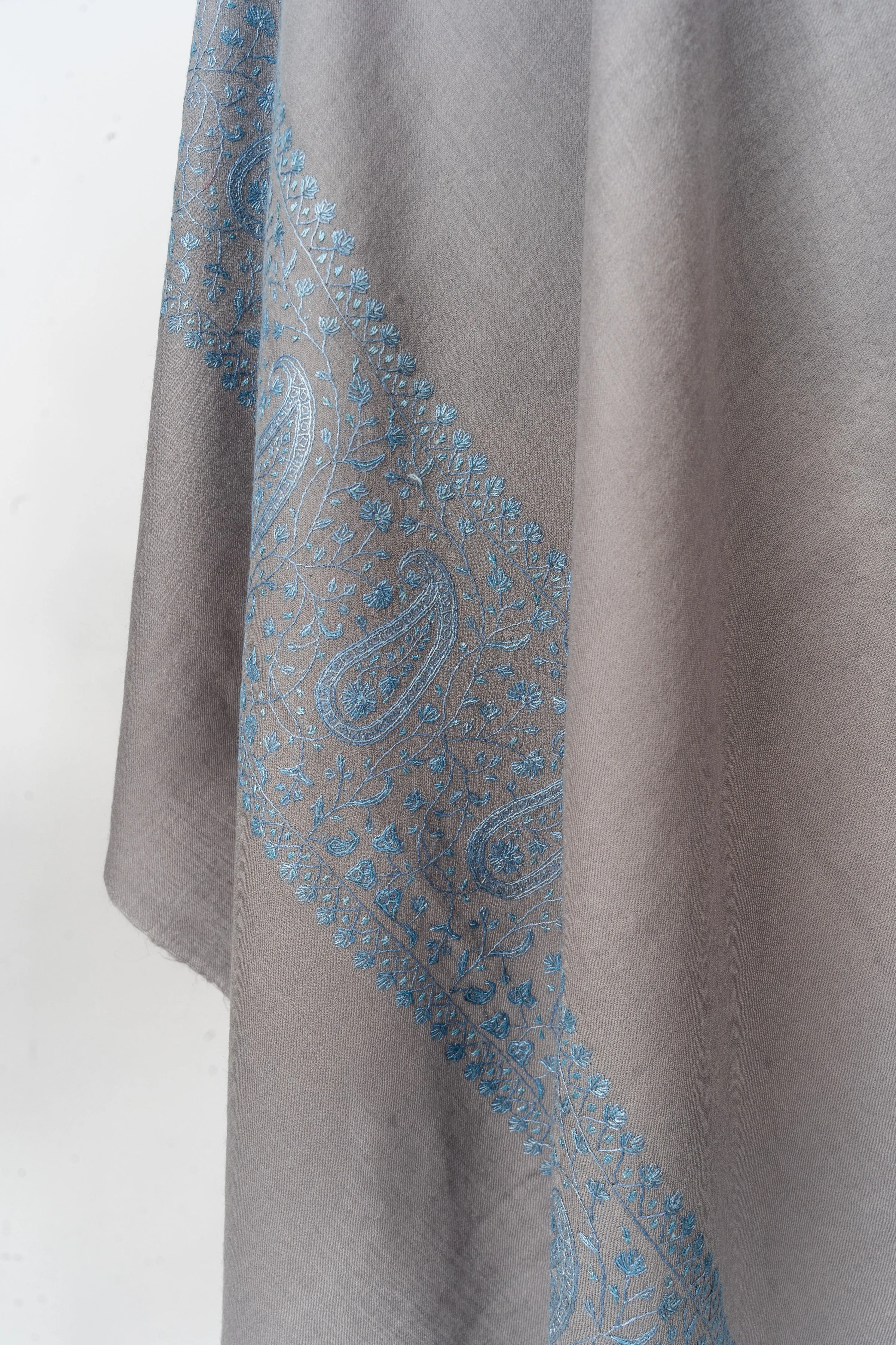 Graceful Elegance: Hand-Embroidered Sozni Paisley Merino Wool Shawl in Silver Grey