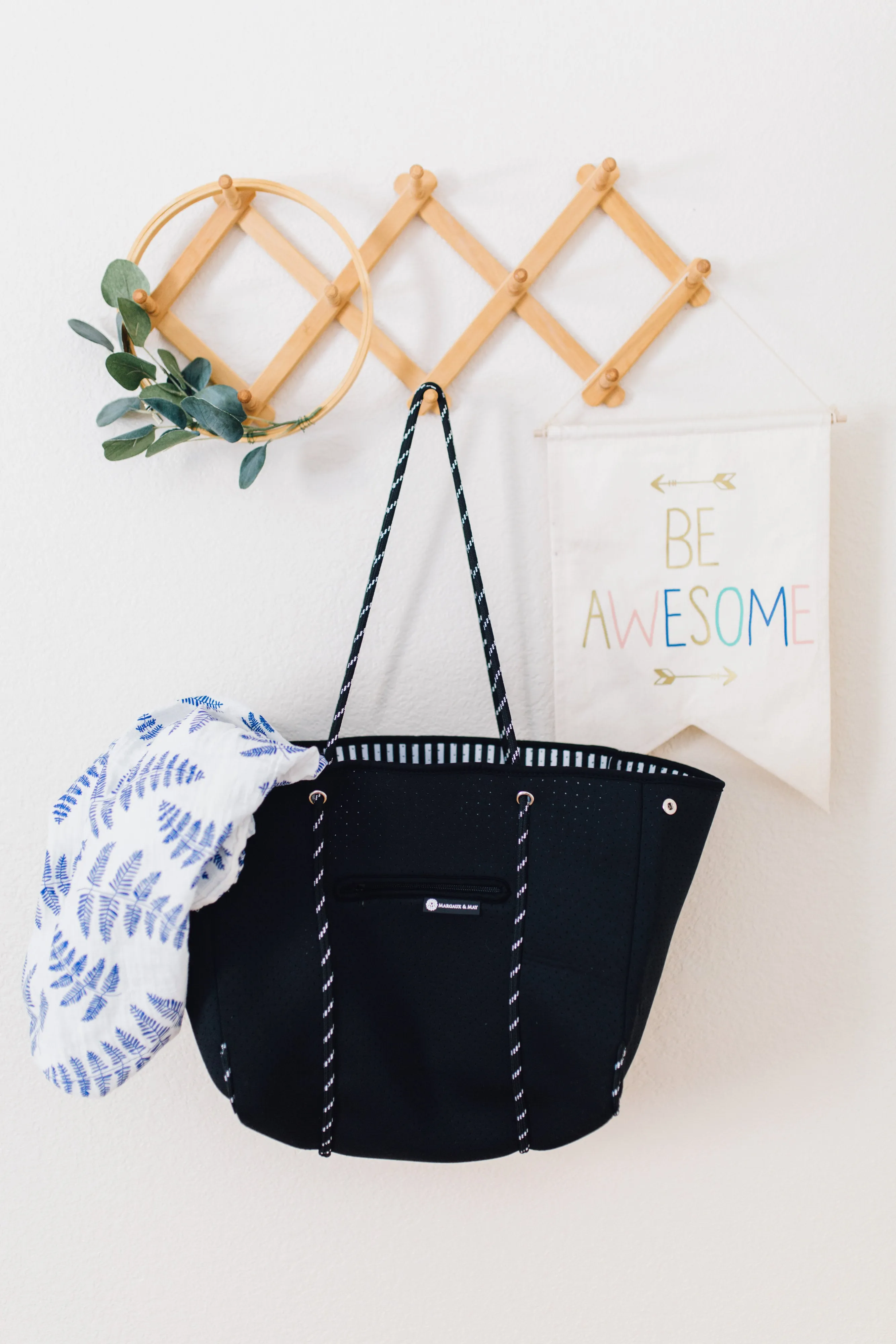 Minimalist Neoprene Tote Bag - Black