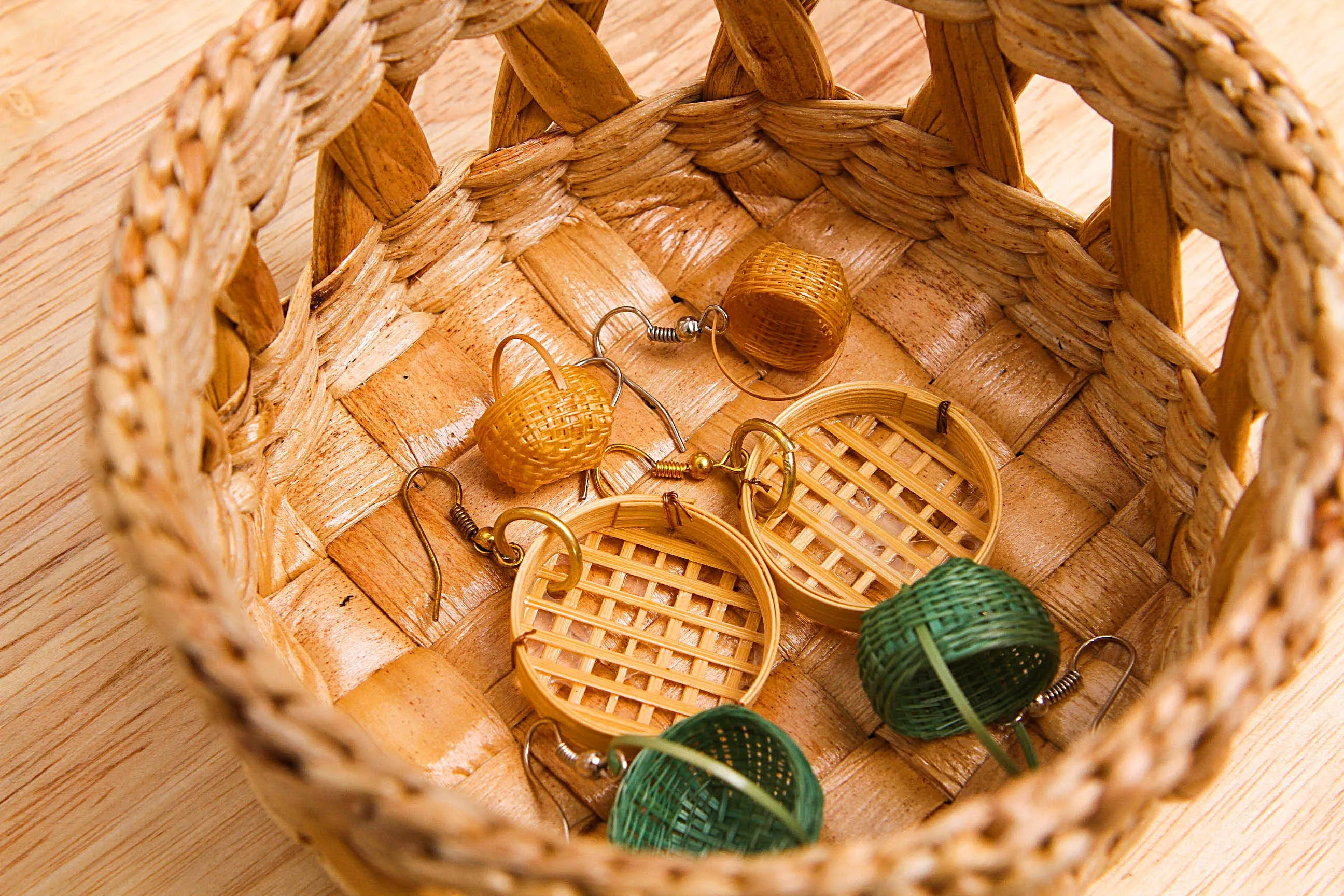 Natural straw wicker mini container (short)