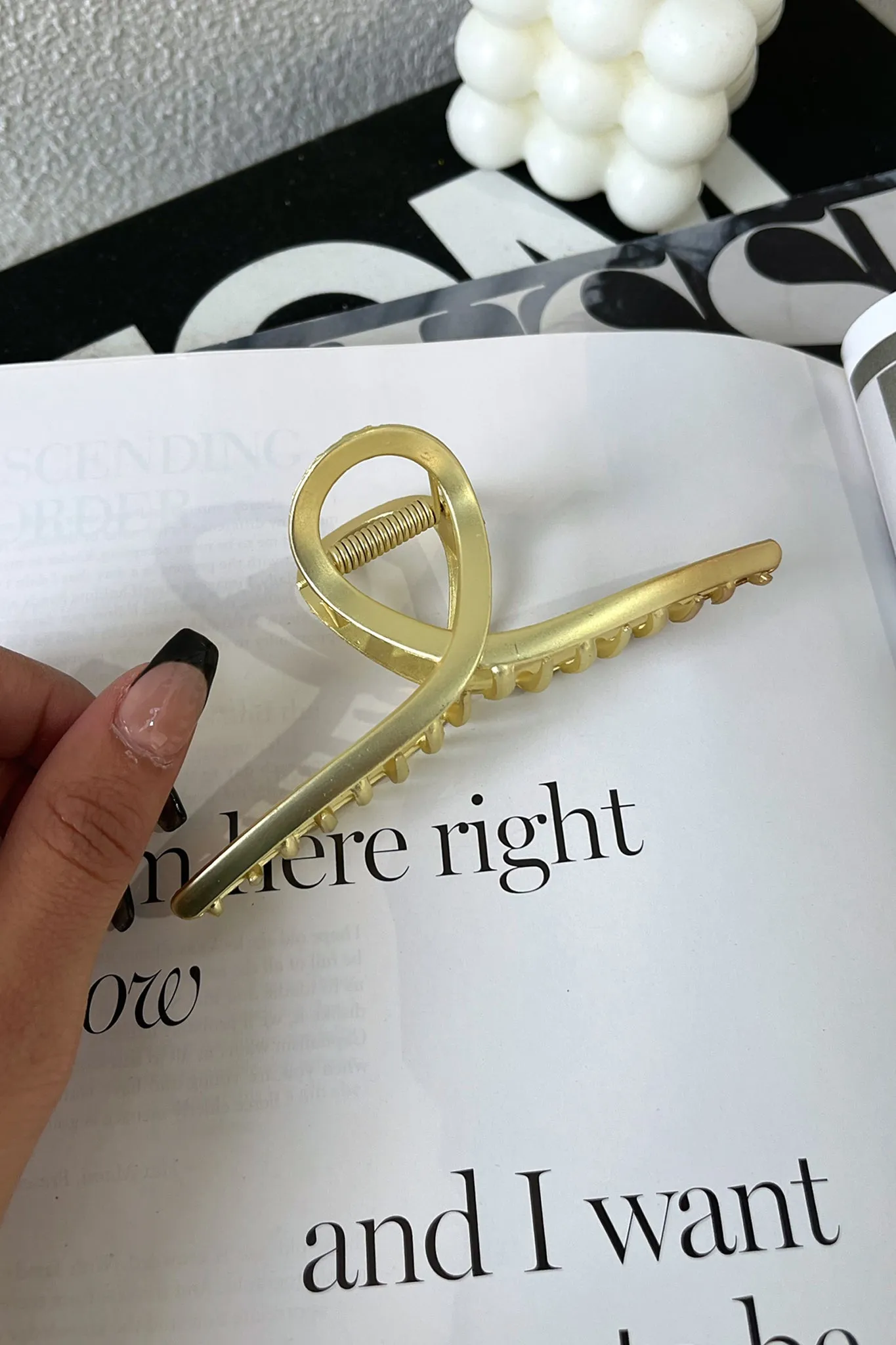 Saira Claw Clip - Matte Gold