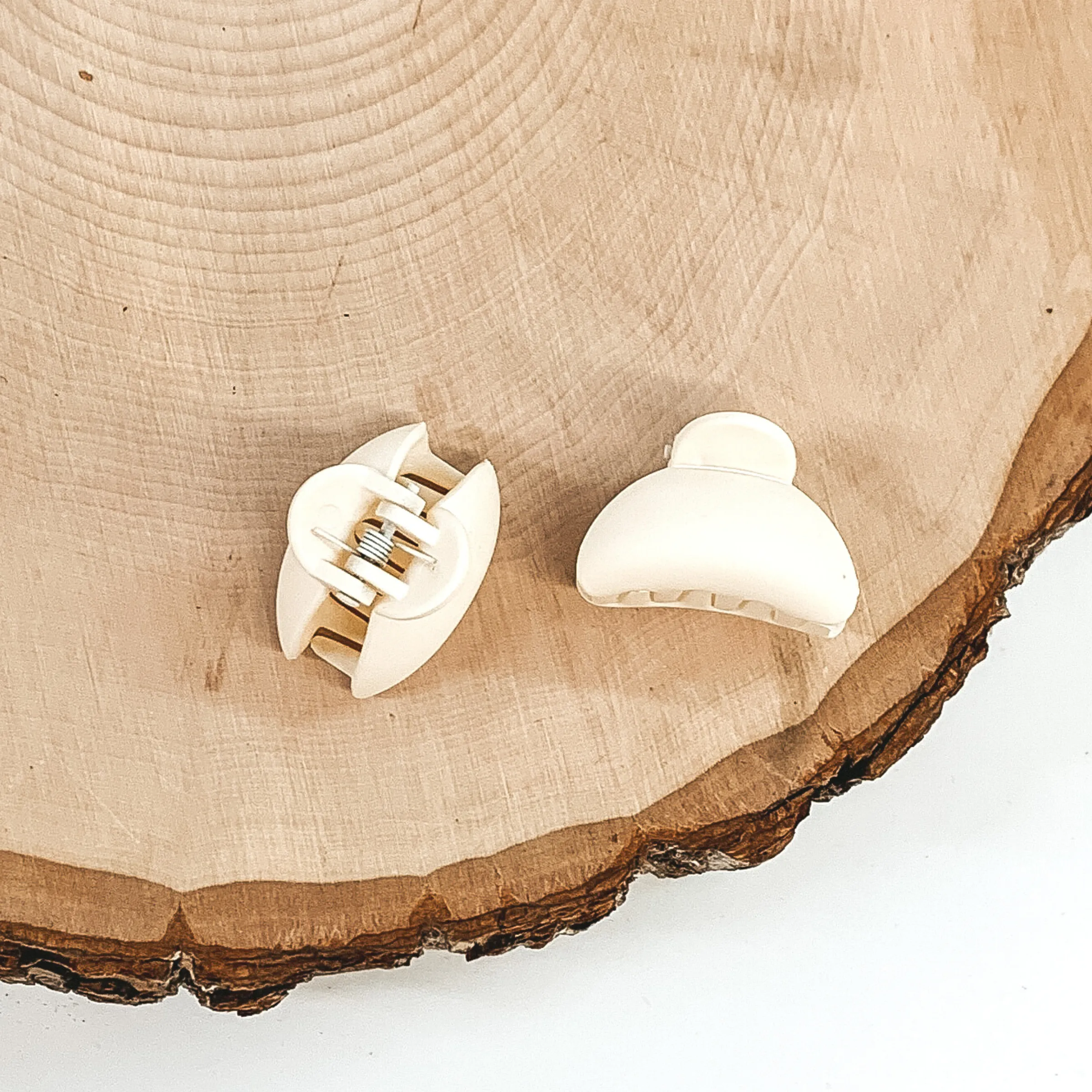 Set of 2 | Mini Oval Claw Clips in Matte Ivory