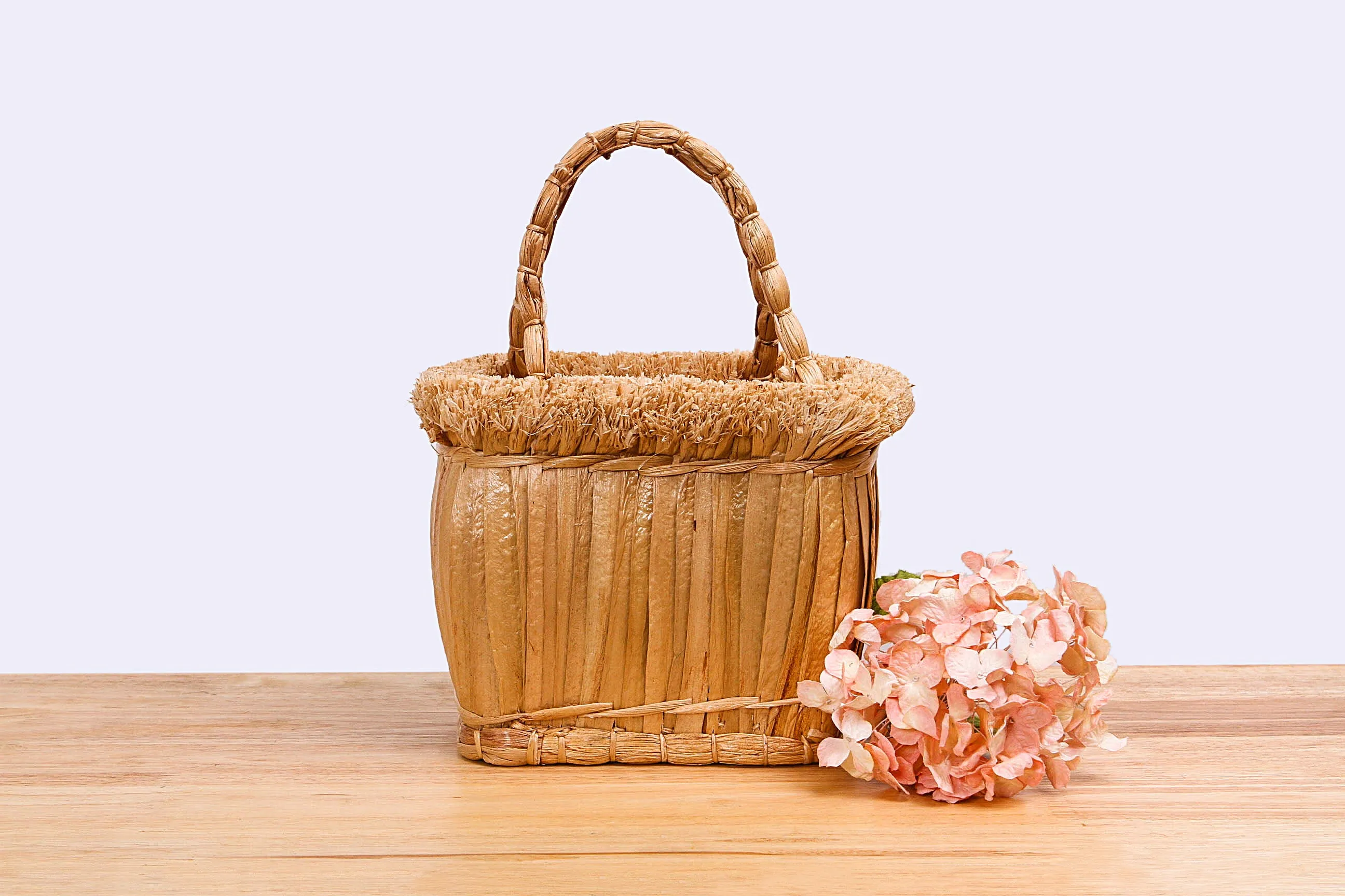 Sil Thin Chao Pha Ya - Natural straw wicker handbag