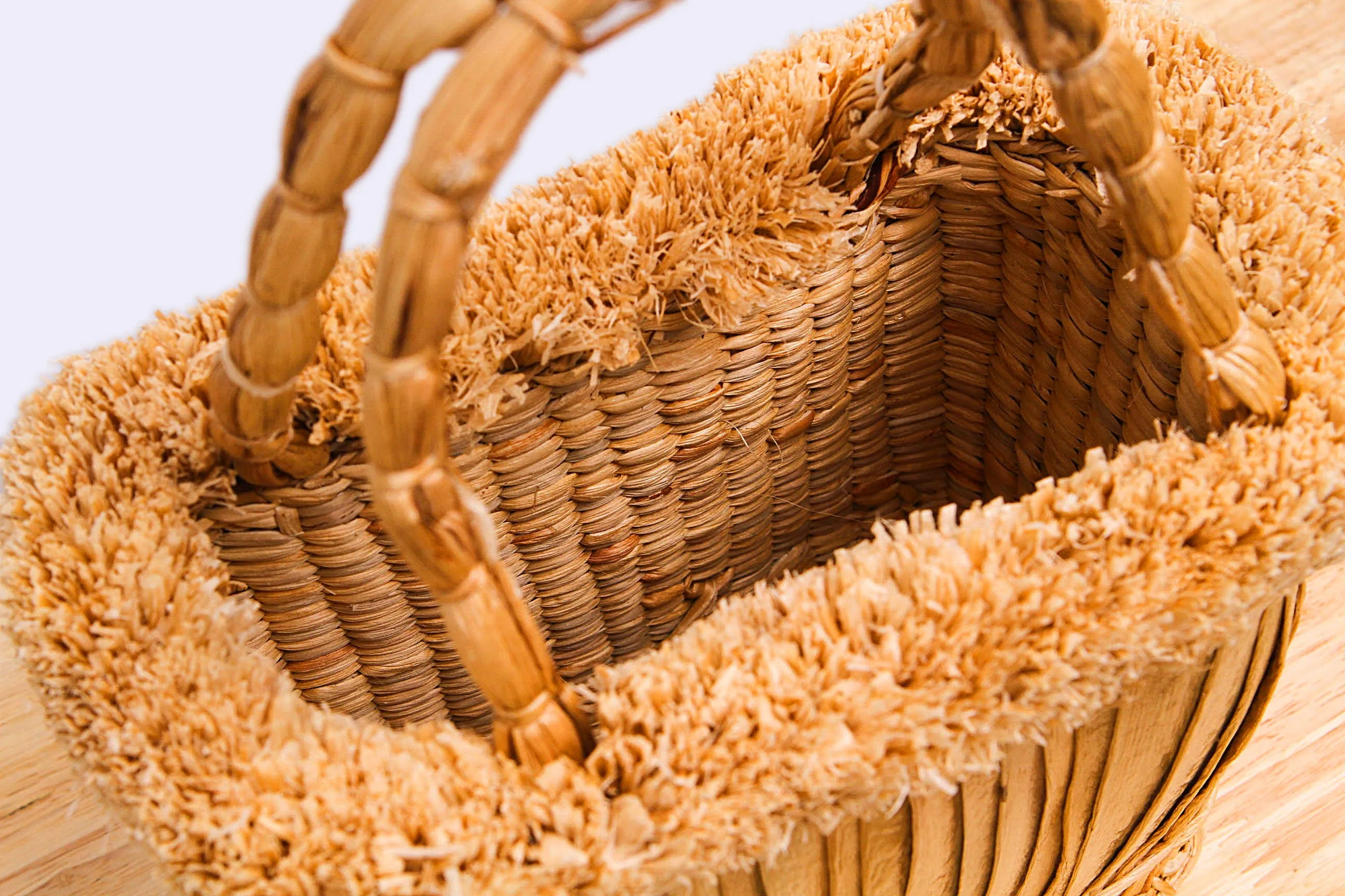 Sil Thin Chao Pha Ya - Natural straw wicker handbag